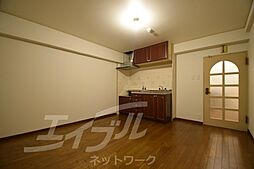 ハイマート南森町 6階1LDKのリビング/ダイニング