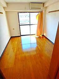 ロイヤルハイツ堀之内 201. 2階1Kのリビング/ダイニング