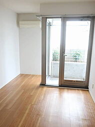 レフィナード舞浜 2階1Kのリビング/ダイニング