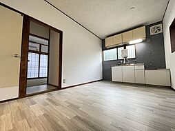 コーポ末広 203 2階2DKのリビング/ダイニング