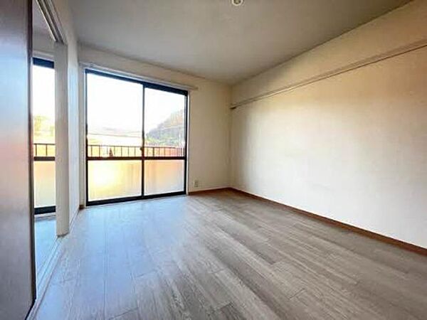 apartment 福島県伊達郡川俣町字新中町64
新中町の賃貸情報を見る
物件地図