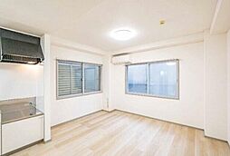 イクセルシャーT 1階ワンルームのリビング/ダイニング