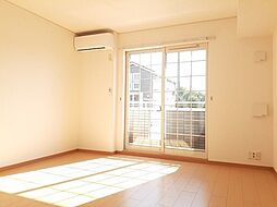 アルバータI 101 1階ワンルームのリビング/ダイニング