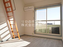 第三シャンポール 202 2階1Kのリビング/ダイニング