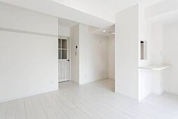 ジェネパレス本町 1階ワンルームのリビング/ダイニング