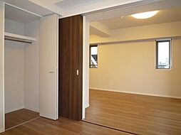 エミリブ池袋 8階1LDKのリビング/ダイニング