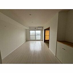 グランシャリオ千間台 1階3LDKのリビング/ダイニング