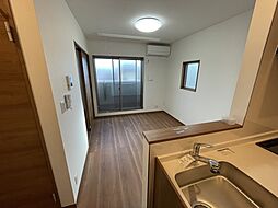 アムールフレグランスムーン 202 2階2LDKのリビング/ダイニング