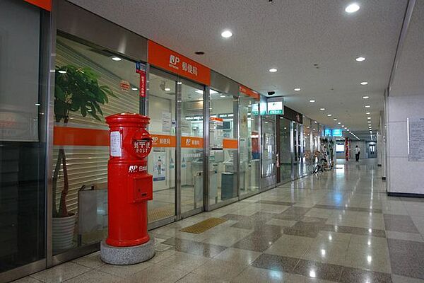 画像23:南海堺駅内郵便局 573m