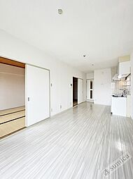 近鉄大阪線 長瀬駅 徒歩8分の賃貸マンション 8階3LDKのリビング/ダイニング