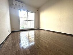 ラフィーヌ・松ヶ丘 2階1Kのリビング/ダイニング