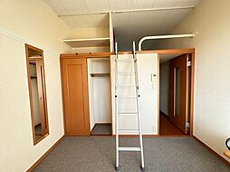 レオパレスＣＬＯＶＥＲ 2階1Kのリビング/ダイニング