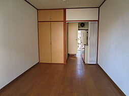 レイクサイドヒル 206. 2階1Kのリビング/ダイニング