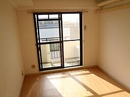 ベルエアー上馬 4階1Kのリビング/ダイニング