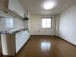 小田急小田原線 町田駅 バス15分 原田向下車 徒歩7分の賃貸マンション 1階2DKのリビング/ダイニング