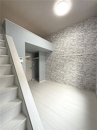 小田急小田原線 町田駅 バス14分 根岸下車 徒歩1分の賃貸アパート 1階1Kのリビング/ダイニング