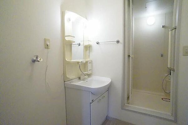 apartment 岩手県奥州市江刺岩谷堂字御所橋33-1
江刺岩谷堂の賃貸情報を見る
物件地図