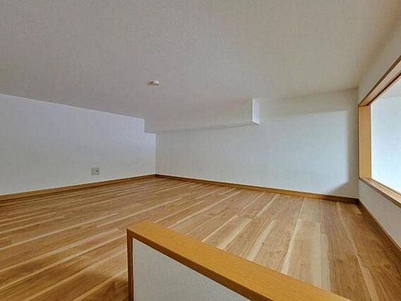 ブレッザ_内装_0