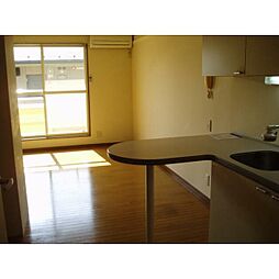 アイビーハウス 103 1階ワンルームのリビング/ダイニング