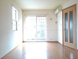 フォレスト里路 1階2LDKのリビング/ダイニング