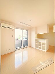 ヴィラ・シャロムA棟 1階1LDKのリビング/ダイニング