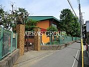 北区立滝野川第二小学校 587m