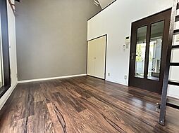 バーディーエイト 204 2階1Kのリビング/ダイニング