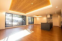 島津山岩波ハイツ 2階4LDKのリビング/ダイニング