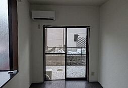 メビウスメルズ 1階1Kのリビング/ダイニング