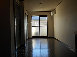 JUNエリール A棟 1階2DKのリビング/ダイニング