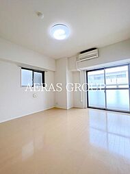 アップワード 7階1Kのリビング/ダイニング