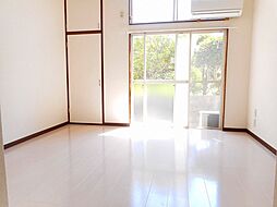 ベルエポック 203 2階ワンルームのリビング/ダイニング