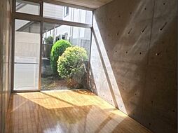 上用賀スタジオ 1階ワンルームのリビング/ダイニング