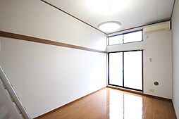 メインシティガーデン 新井壱番 1階1Kのリビング/ダイニング