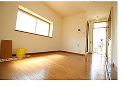 メイプルハウス 2階ワンルームのリビング/ダイニング