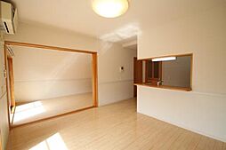 パレフレール城北 203 2階2LDKのリビング/ダイニング