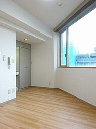 グリフィン横浜・ウェスタ 8階ワンルームのリビング/ダイニング