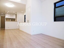 国立テラスハウス 1階2LDKのリビング/ダイニング