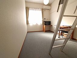 レオパレスコンフォートII 2階1Kのリビング/ダイニング