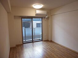 マーベラス早稲田鶴巻町 1階1LDKのリビング/ダイニング