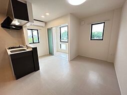 シャディナス 201 2階1LDKのリビング/ダイニング