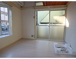 ブラウン第3 1階1Kのリビング/ダイニング