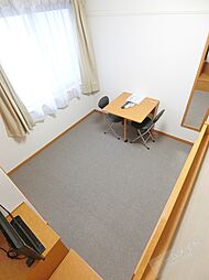 レオパレスボムール 3階1Kのリビング/ダイニング