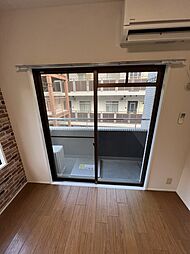 クロノス聖蹟桜ヶ丘 3階ワンルームのリビング/ダイニング