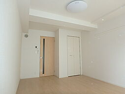 JR総武線 本八幡駅 徒歩2分の賃貸マンション 2階1Kのリビング/ダイニング