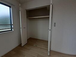 グランベルIII 2階1LDKのリビング/ダイニング