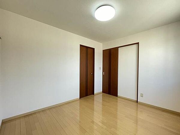 apartment 岩手県奥州市水沢字虚空蔵小路3-2
水沢虚空蔵小路の賃貸情報を見る
物件地図