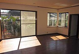 富士見台貸家 1階4LDKのリビング/ダイニング