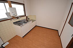 クレセント 2階2DKのリビング/ダイニング