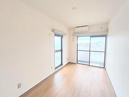 小田急小田原線 下北沢駅 徒歩3分の賃貸マンション 5階ワンルームのリビング/ダイニング